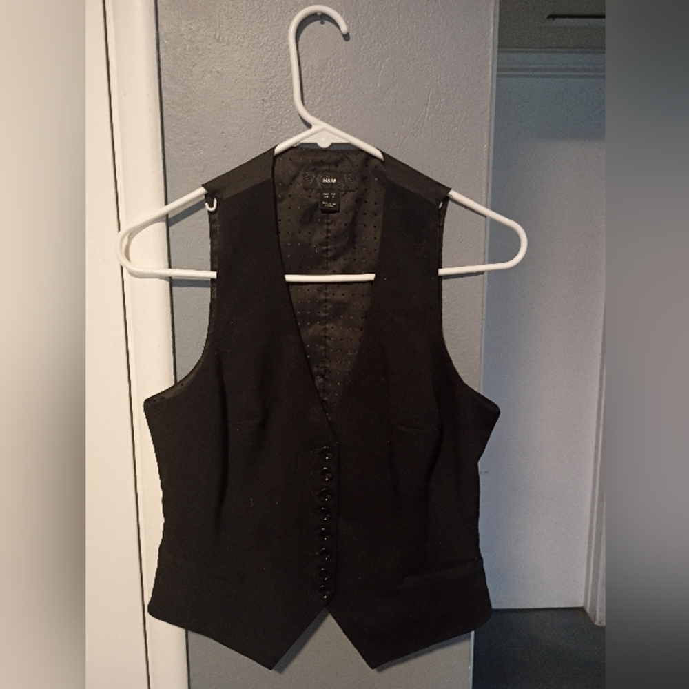 H&M Black Vest
